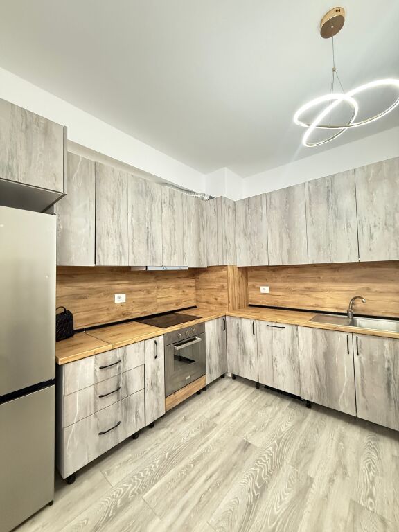 Appartamento 1+1 in Affitto ad Astir, 400€