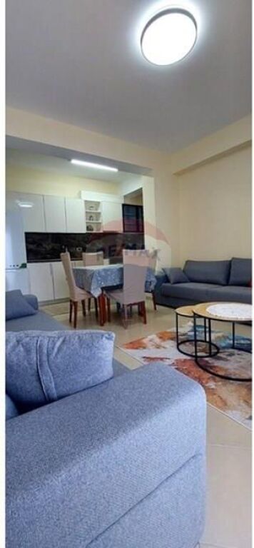 🏡 Apartament 1+1 me Qira – Ujë i Ftohtë, Rruga Dhimitër Konomi, Vlorë