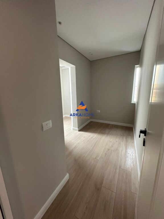 JEPET APARTAMENT ME QERA 3+1+2+1BALLKON "DON BOSKO" 850 EURO