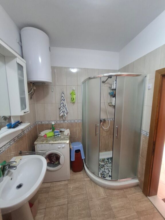 Appartamento 1+1 in Vendita a Shkembi i Kavajes