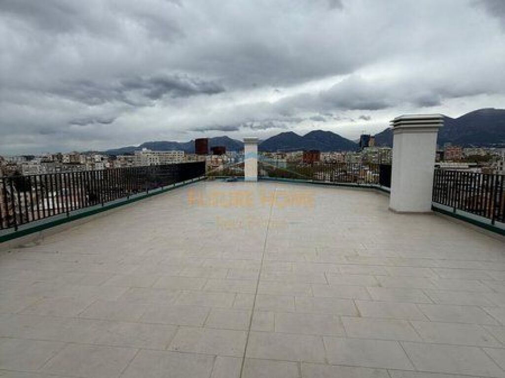 In vendita, Appartamento 3+1+2, Komuna e Parisit, Tirane