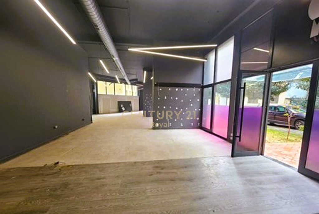 Commercial space for rent on Bardhok Biba Street
