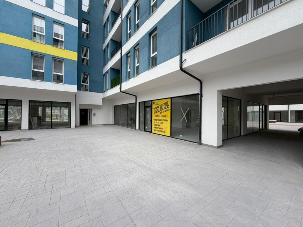 Locale commerciale in affitto presso Univers City vicino a QTU.