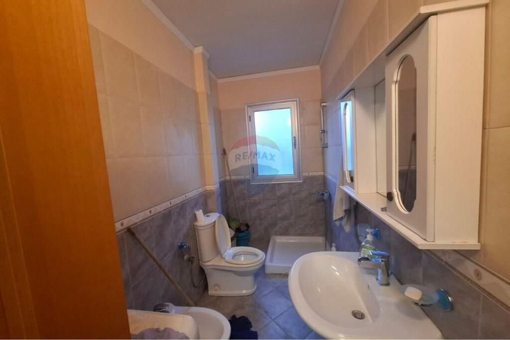 🏡 Apartment 2+1 for Rent – Lungomare, Vlorë