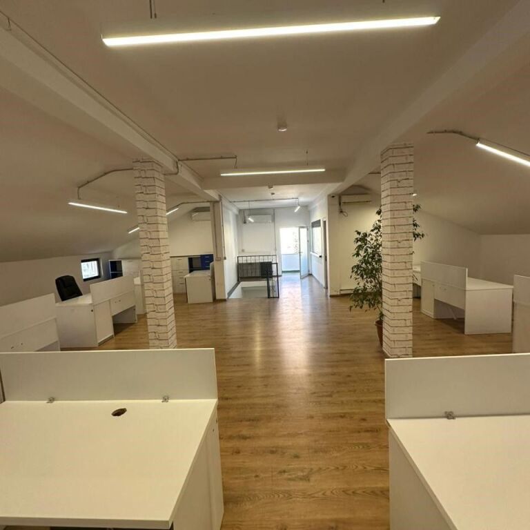🏢✨ Office Space for Rent 7 rooms – Bllok ✨🏢