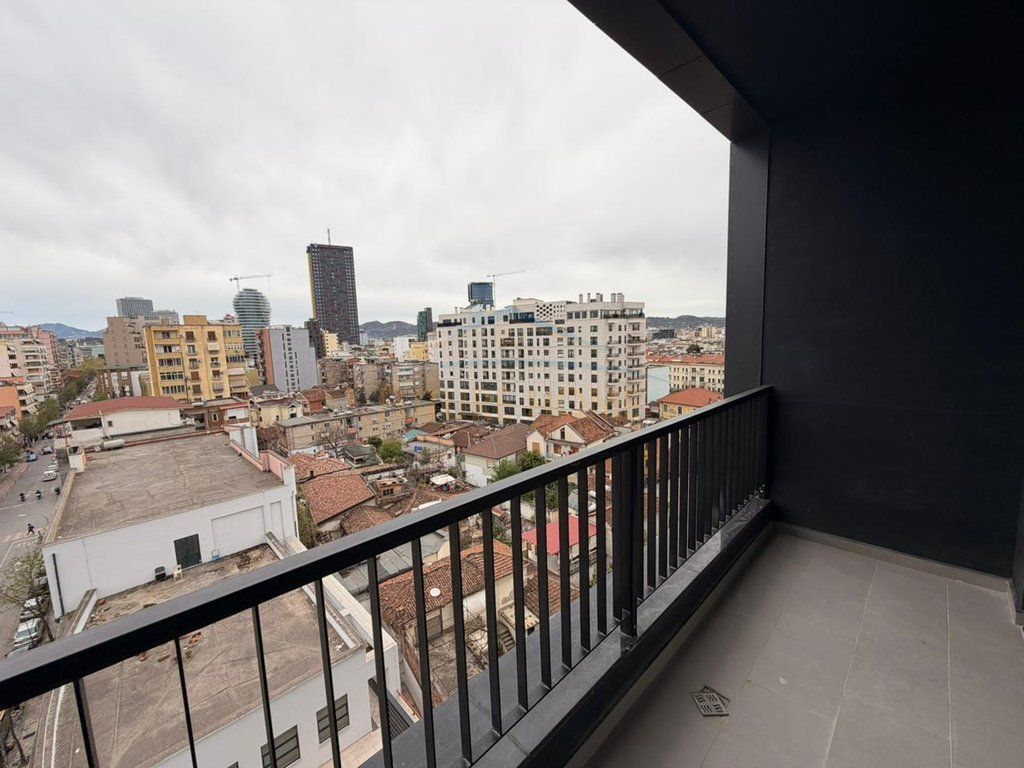 Qira, Apartament 3+1+2, Rruga e Barrikadave, Tiranë.