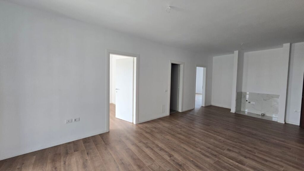 Apartament ne shitje 2+1+2 , Rruga Jordan Misja