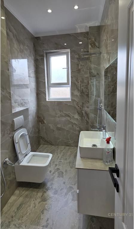 Apartment 2+1 for sale on Bardhyl Street