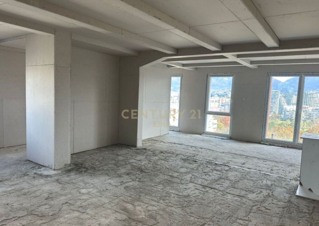 Edificio multifunzionale in affitto