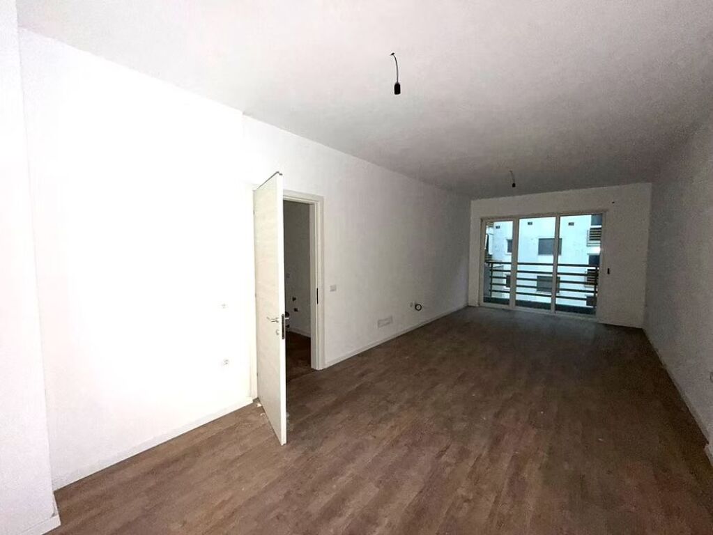 Apartment 1+1 for sale at Residenca E88 in Laprake.
