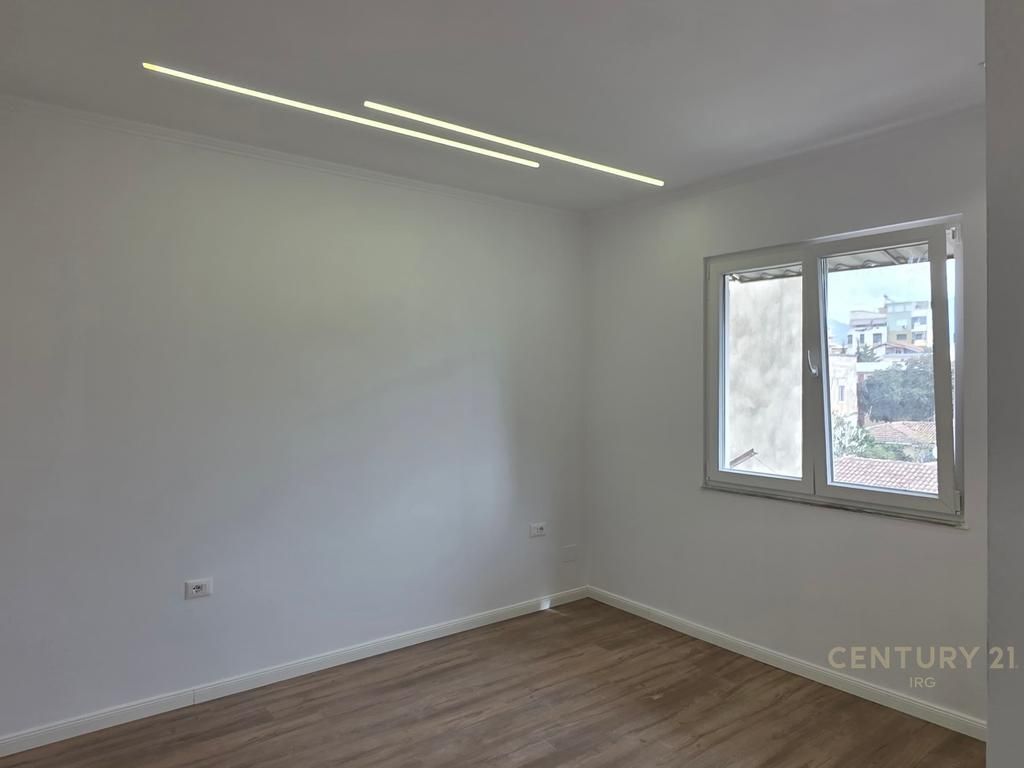 Apartment 2+1 for sale on Bardhyl Street
