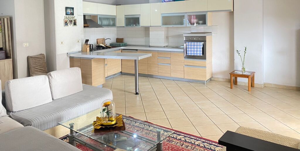 Apartment 2+1, Astir( Ozoni)!