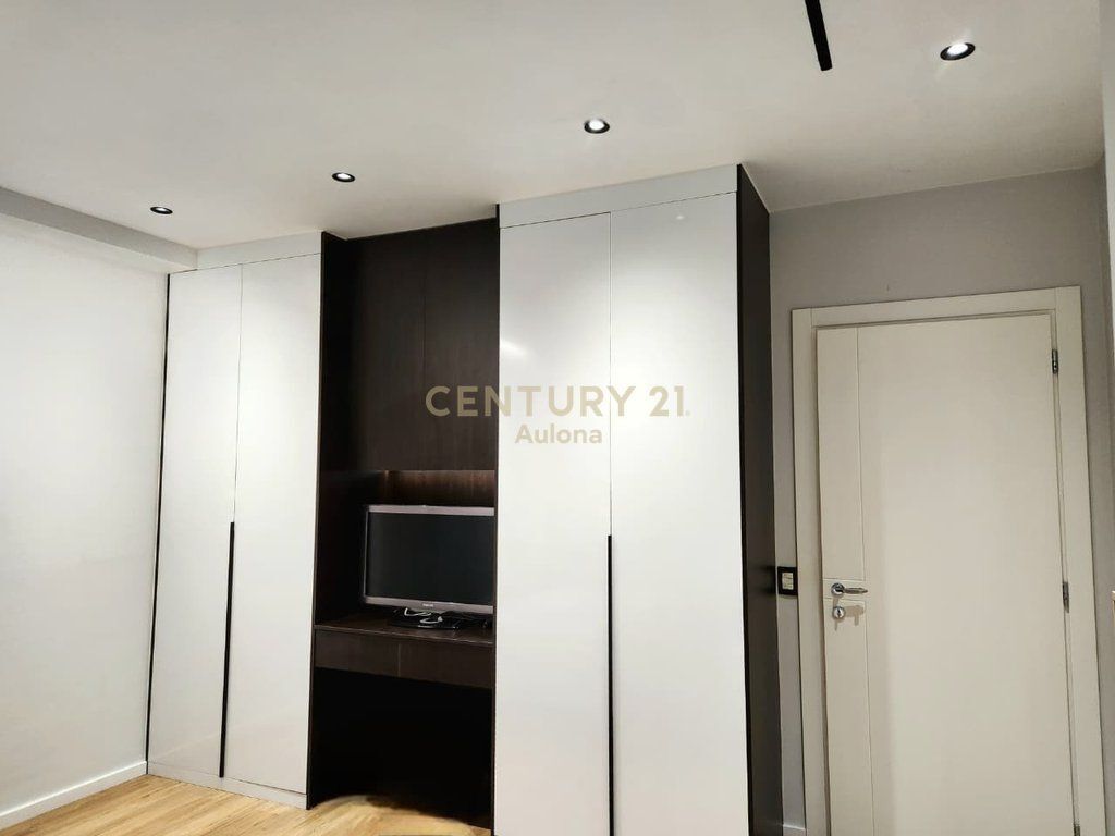 MODERN 2+1 APARTMENT FOR RENT NEAR LUNGOMARE 1