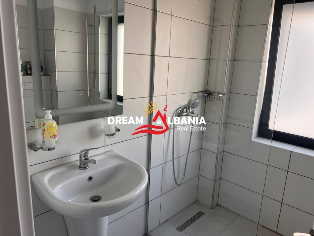 Affittasi appartamento 2+1+parcheggio incluso presso Residenca Kodra e Diellit vicino alla British School (ID 42215516)
