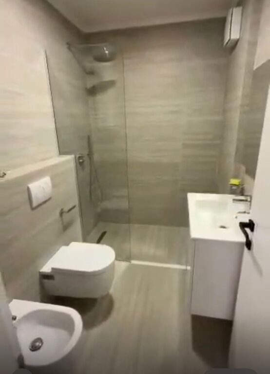 Apartament 2+1+2+parkim te Dega e Thesarit ,Rruga e Elbasanit