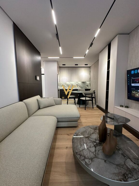 JEPET APARTAMENT 1+1+BLK ME QERA TE GOLDEN TOWER, MINE PEZA 1.200 EURO