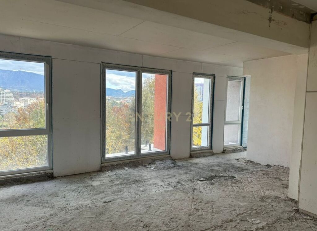Edificio multifunzionale in affitto