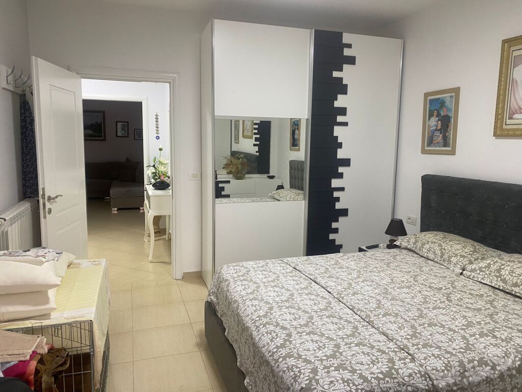 Appartamento al piano 3+1 a Pogradec