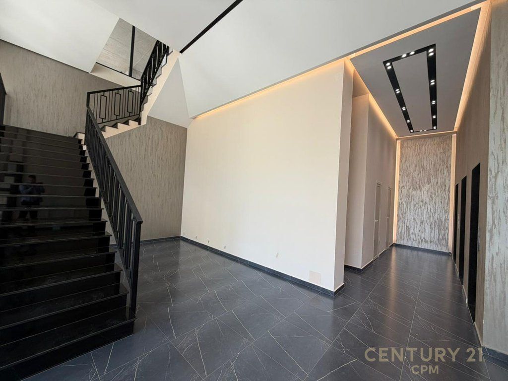 OPEN SPACE AREA 110 M² FOR RENT – NEXT TO BARRIKADAVE STREET!