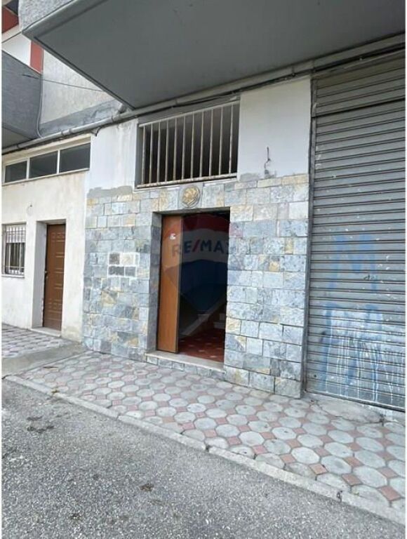🏡 Apartament 1+1 me Qira – Lungomare, Vlorë