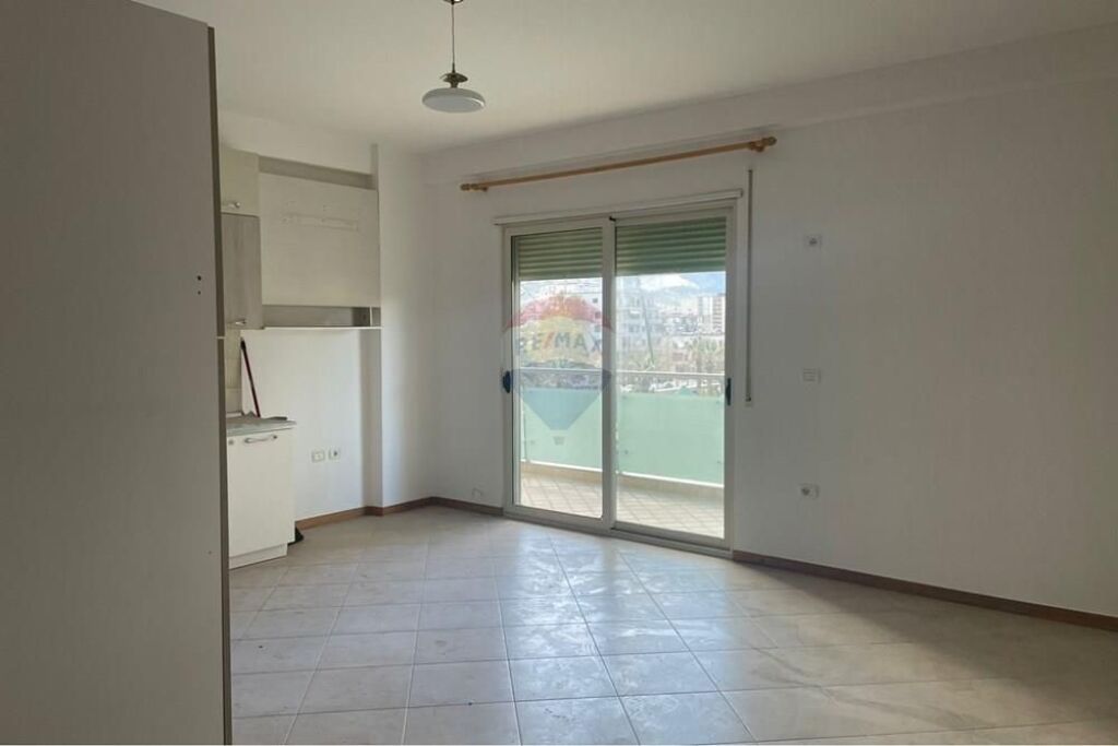 🏡 Appartamento 3+1 in Affitto – Vicino al Parco Aulona, Vlora