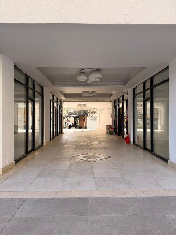 Business Unit for sale very close to Skënderbej Square (Center), Mine Peza Street - 211,200€ | 38.4 m²