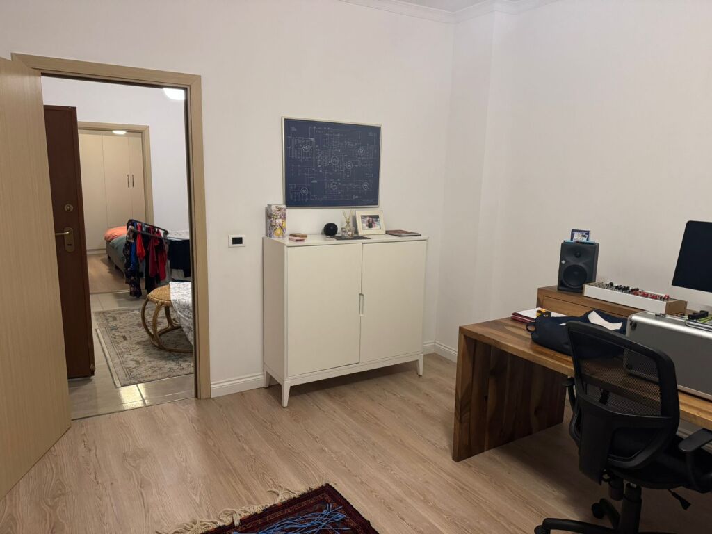 VILË 2 KATËSHE PËR QERA - RR. RIZA CEROVA