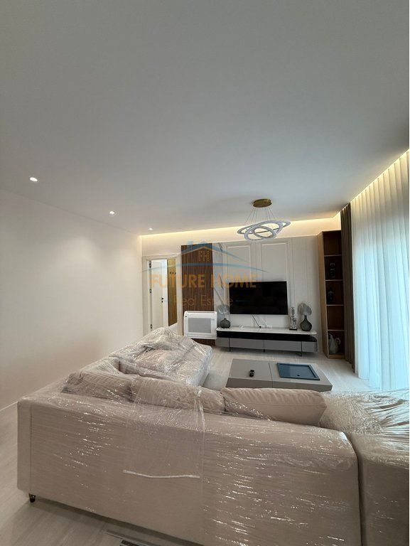 Qera, Apartament 1+1+Post parkimi, Rruga Odhise Paskali, Tiranë.