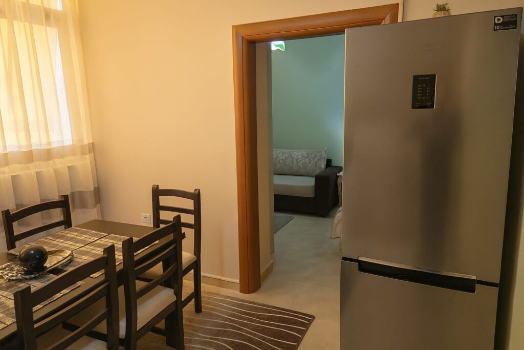 JEPET ME QIRA APARTAMENT 2+1 – QENDËR, TIRANË