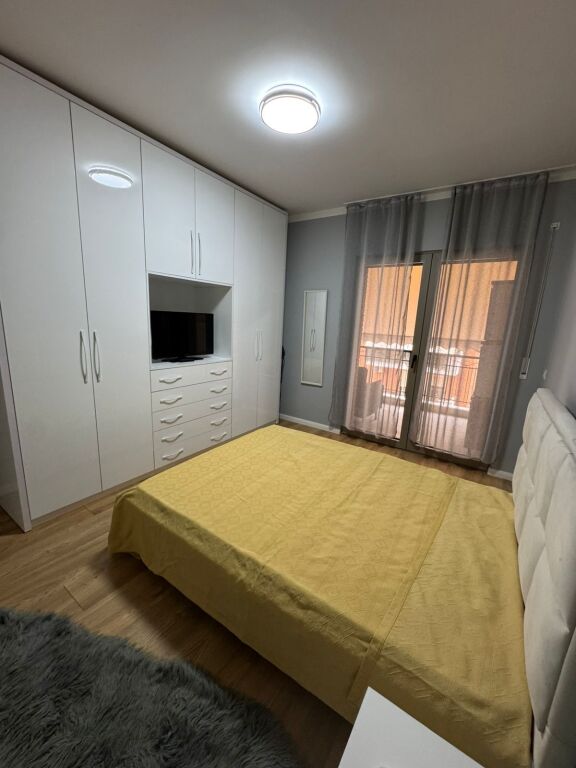 APARTAMENT 1+1  ME QERA KOMPLEKSI DELIJORGJI