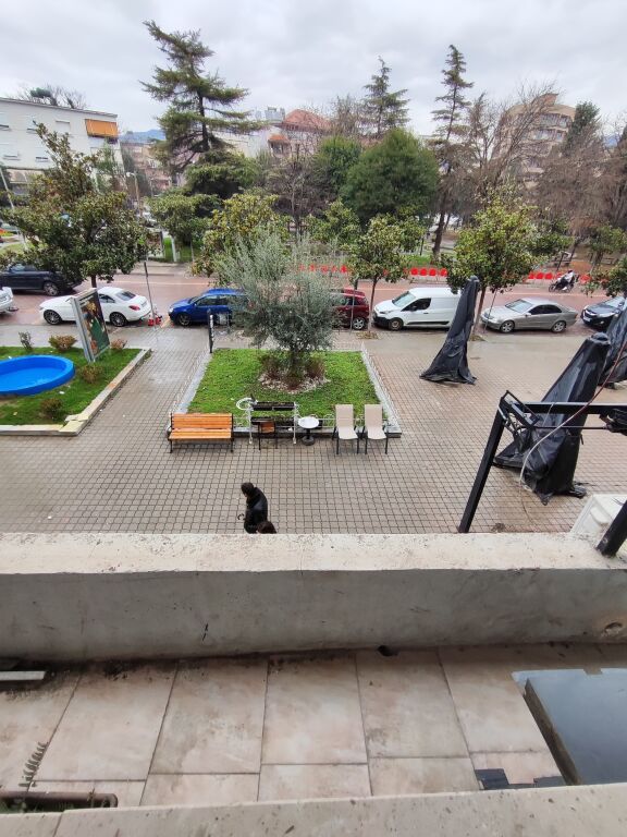SHITET APARTAMENT 1+1 – QENDËR ELBASAN
