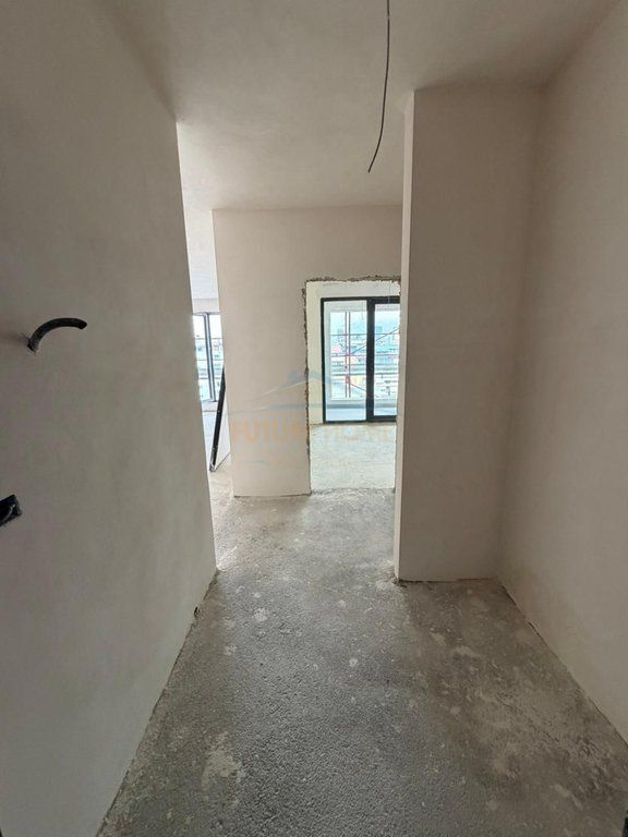 Appartamento 2+1+2 in vendita – Residenza White Tower, COMUNE DI PARIGI