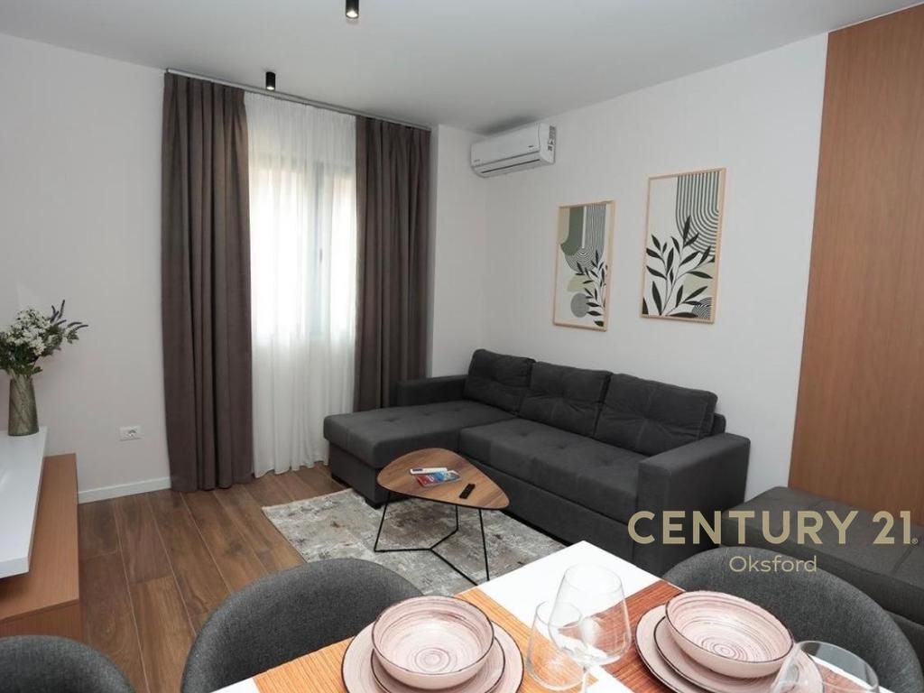 Vendesi in vendita appartamento 1+1 investito in Via “Siri Kodra”!