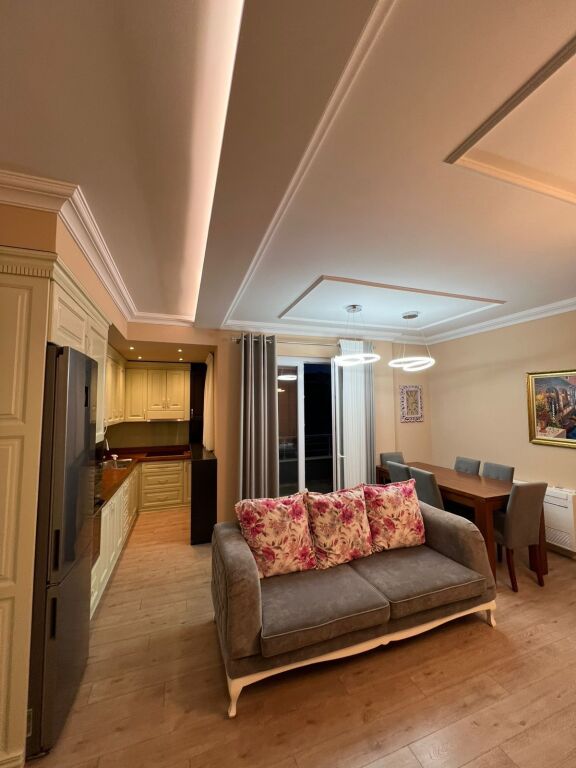 Apartament per qera 3+1+2 Liqeni i Thate