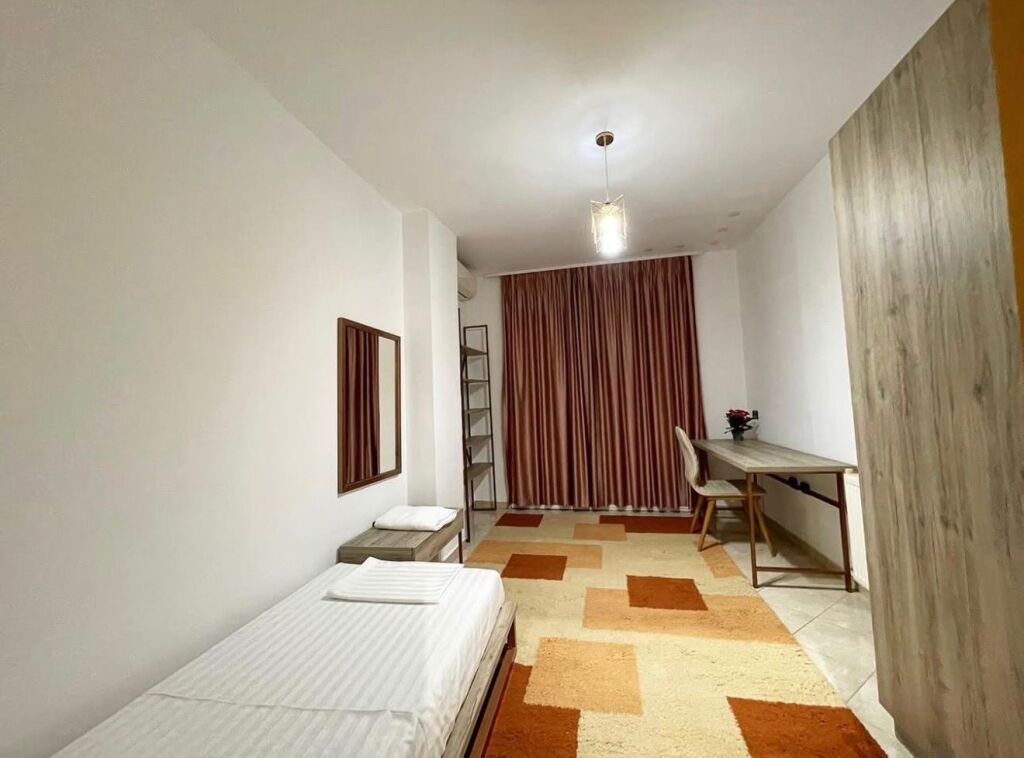 Apartment 3+1+Parking for rent at the Paris Municipality.
