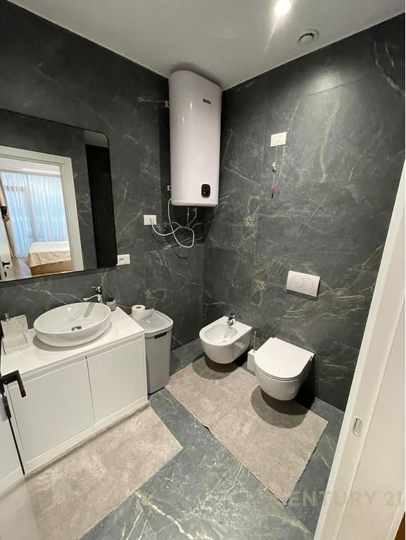 APARTAMENT 2+1+2 ME QIRA + POST PARKIMI TEK LAKE VIEW RESIDENCE!