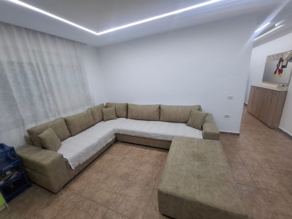 Affittasi Appartamento 1+1 Presso Shkembi i Kavajes