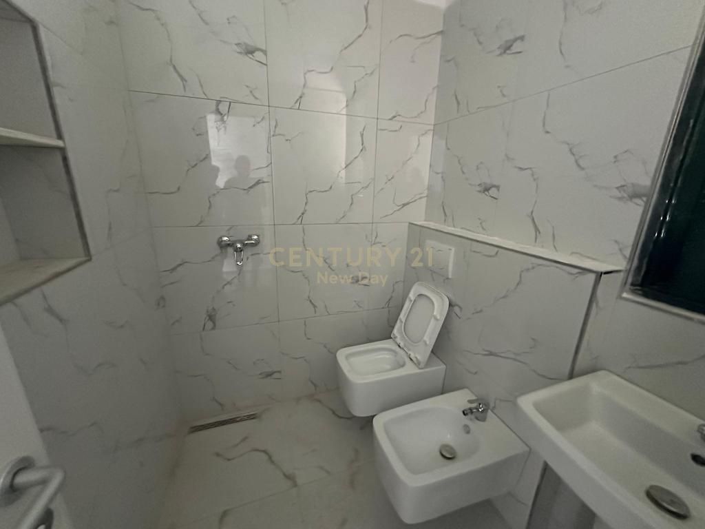 Appartamento 2+1 In Vendita a Golem, Durrës - 95000€ | 83 m² 95.000 € Superficie Totale  83m2