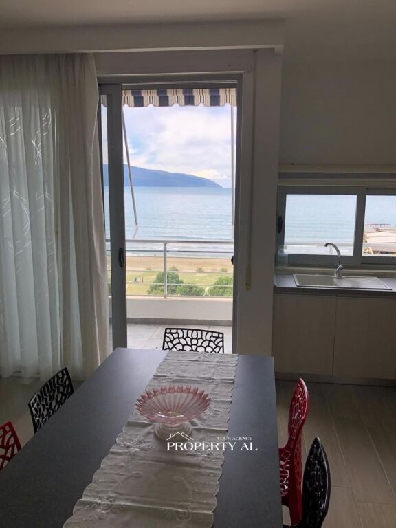 Appartamento in vendita in prima fila – Lungomare, Vlora | Vista mare frontale