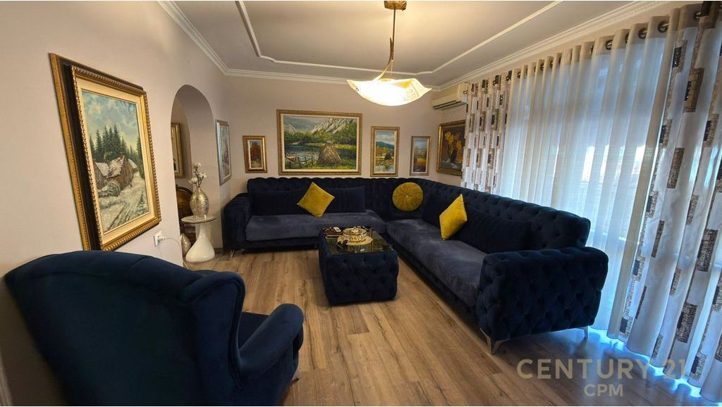 🏡 Shitet Apartament 2+1+2 – Rruga Naim Frashëri