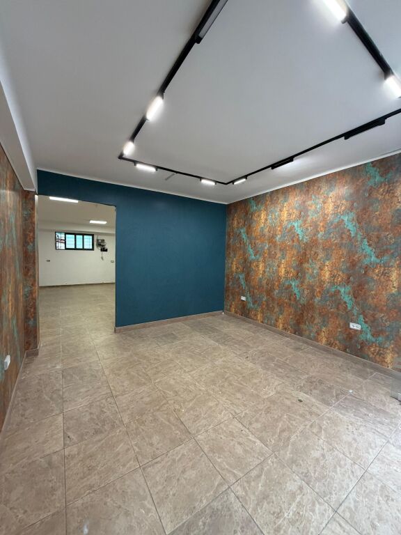 Negozio in Affitto a Bllok (ID BD21857) Tirana