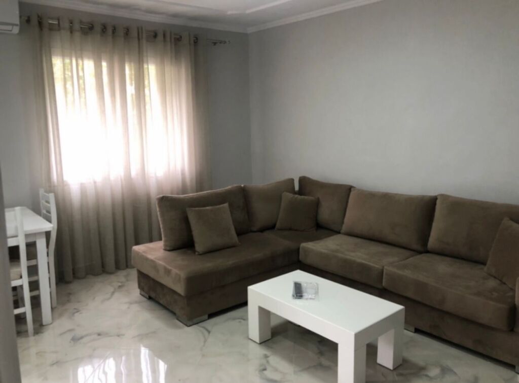 🏡 Jepet me Qera Super Apartament 1+1 tek Qsut,afer Xhamllikut