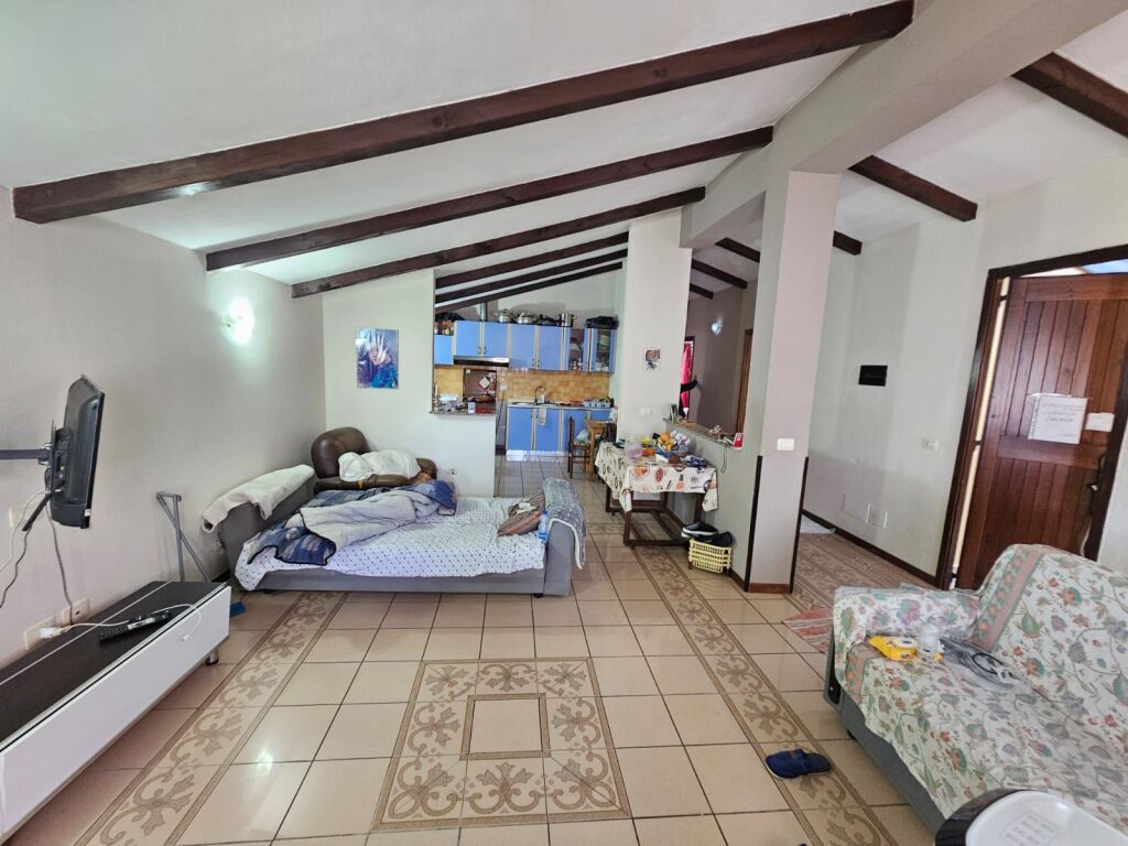 VENDESI APPARTAMENTO 3+1 VICINO A KAZAZI A DURRËS