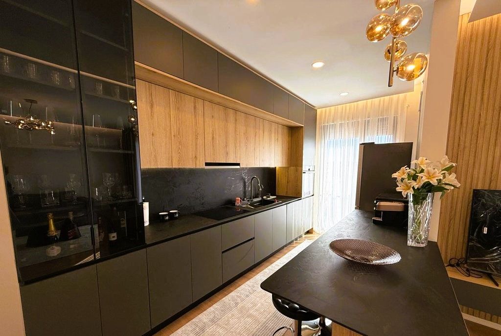 AFFITTASI APPARTAMENTO MODERNO 2+1+2, VICINO A TV KLAN!