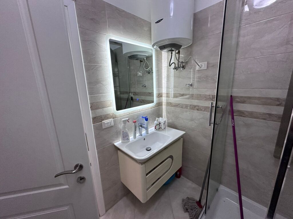 Apartament per shitje - Liqeni i Thate