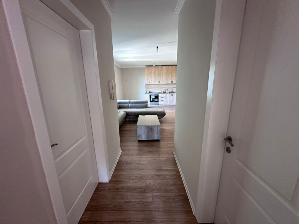 Apartament per shitje - Liqeni i Thate