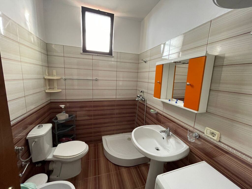 1+1 for rent, Medrese