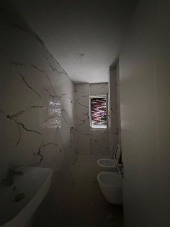 📣 QERA Apartament 1+1 📍 Paskuqan ✨   🏢 Ndertim i Ri  🪜 Kati 1 (Me Ashensor)  🛋️ Pjeserisht i Mobiluar  🔹 K/Bufe 🔹 Sistem Kondicionimi   💶 Cmimi 350 Euro