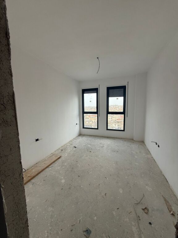 SHITET APARTAMENT 1+1 – KINOSTUDIO, TIRANË