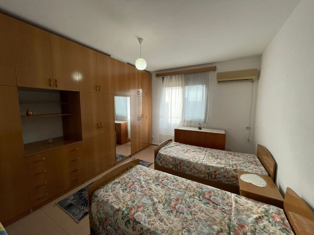 1+1 for rent, Medrese